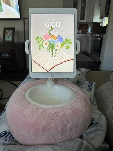 FLUFFY MOBILE HOLDER