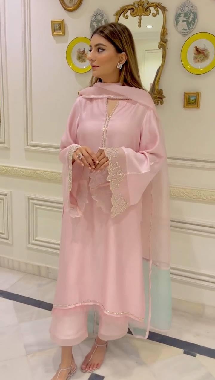 Pink Crape Silk Salwar Suit With Pant And Dupatta