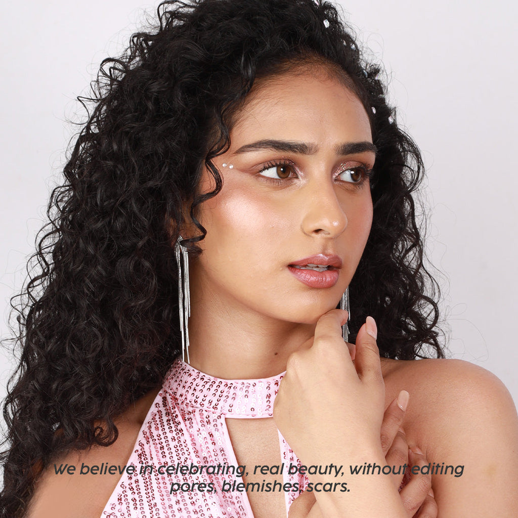 Pearly-Glow Liquid Highlighter: Fair-To-Light Skin Tone (Meteorite)