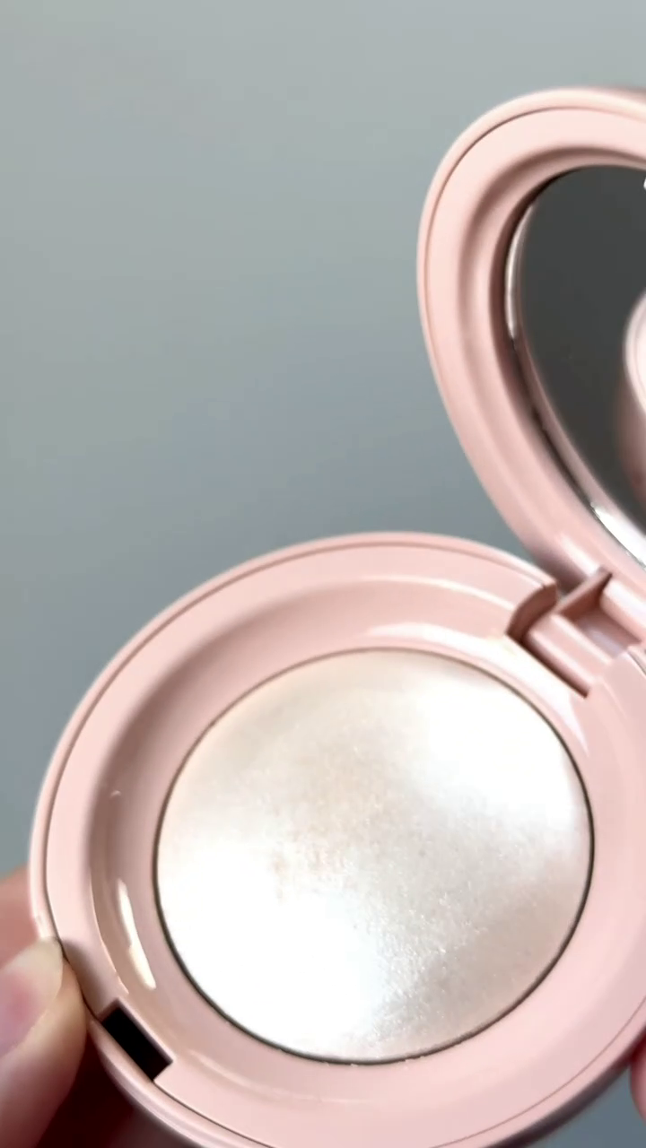 Lip Balm Sticks in Bold, Hydrating Shades for a Smooth, Kissable Finish