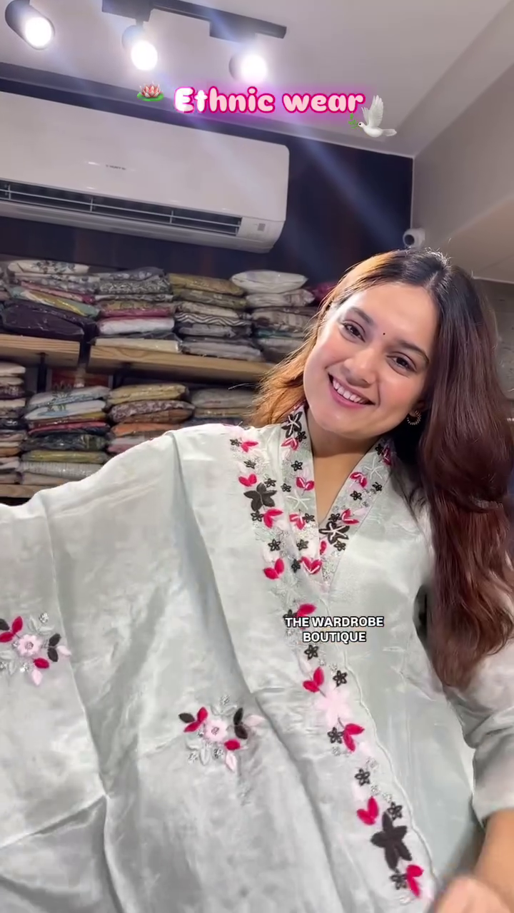 Graceful Light-Toned Ethnic Kurta Set with Delicate Thread Embroidery and Floral Accents, Featuring a Flowing Matching Dupatta and Straight Pants – Ideal for Festive Events, Elegant Gatherings, and Traditional Wear