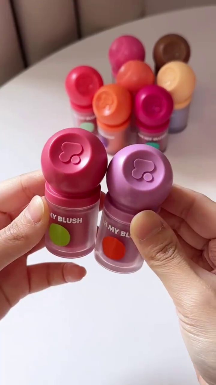 Oh My Blush Sticks – Creamy Blushes in Soft Pink and Coral Shades for a Natural Flush