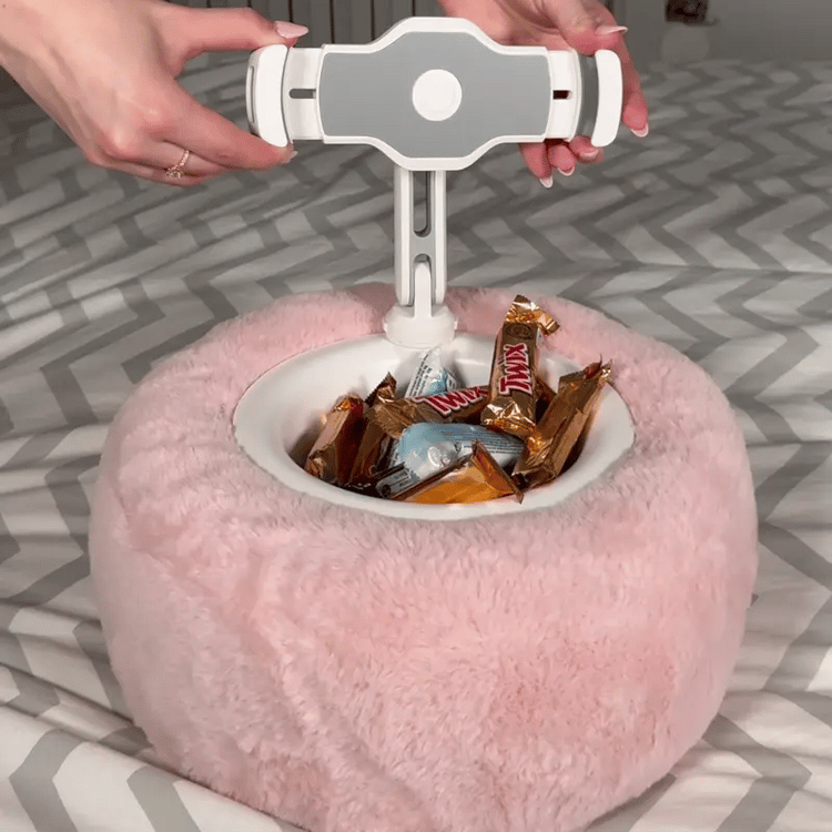 FLUFFY MOBILE HOLDER