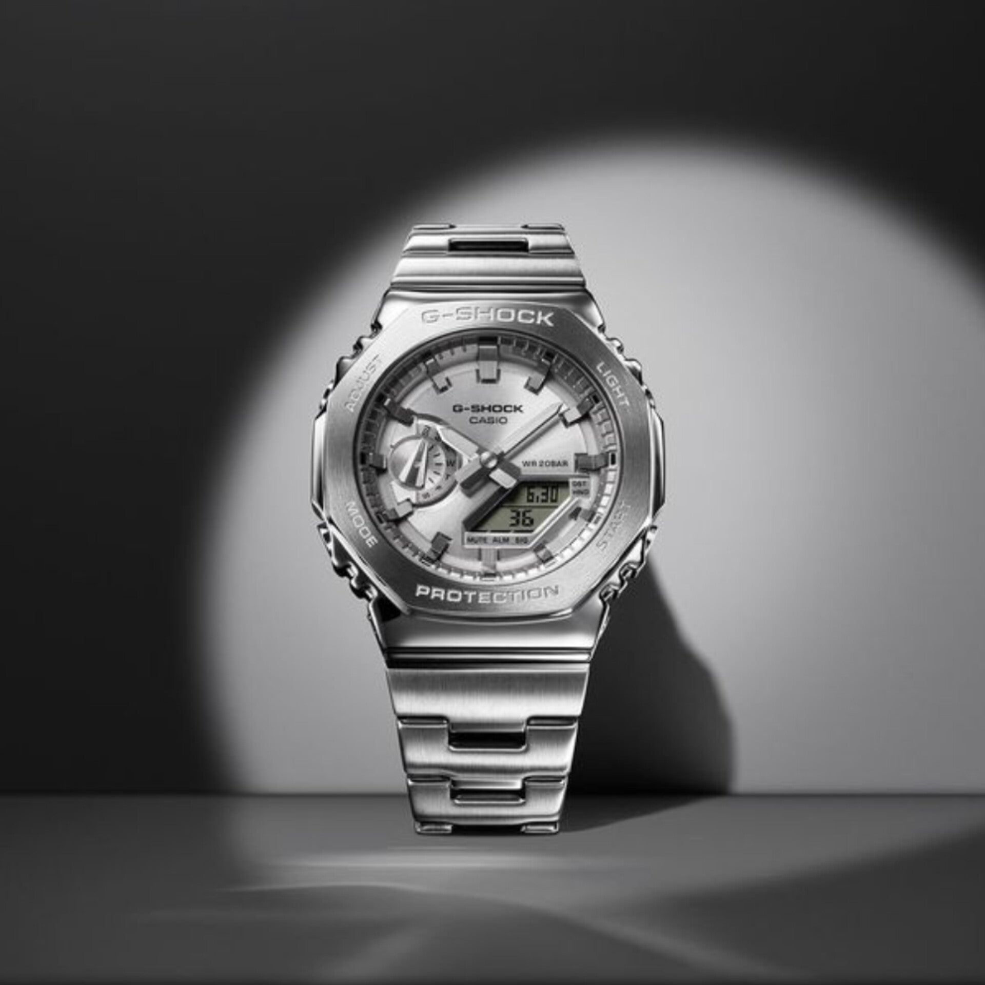 G-SHOCK Casio GM -2110 (JAPAN 1ST)