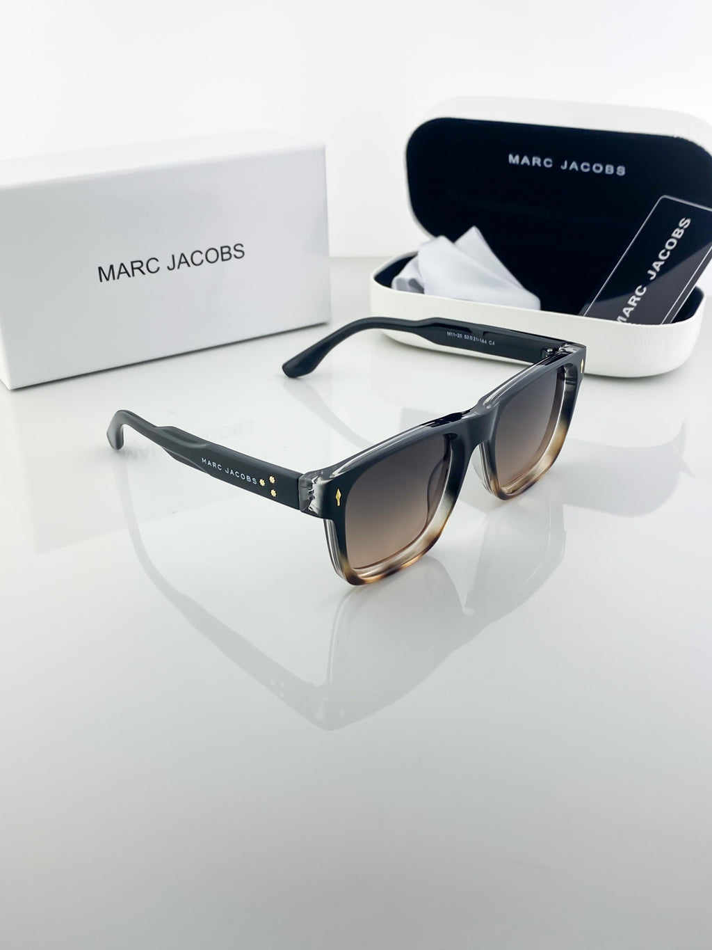 MARC JACOBS TIGER BLACK SUNGLASSES WITH ORIGINAL BOX AND KIT