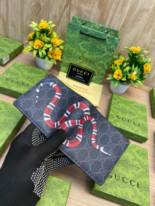 GUCCI SNAKE WALLET WITH  DUST BAG AND BOX
