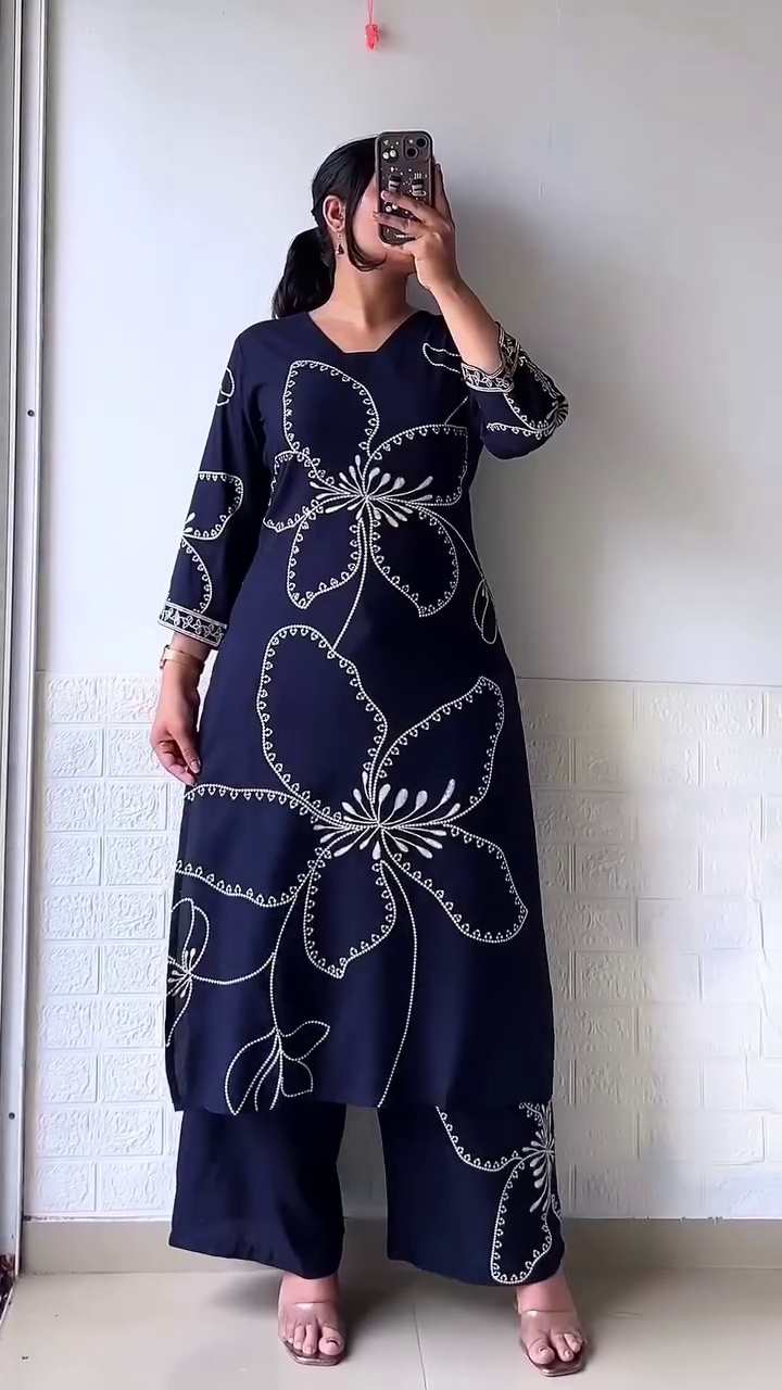 Cotton Kurta Set Combo Multi Color Variants with Bold Floral and Contemporary Embroidered Patterns, Comfortable Straight-Cut Kurta Paired with Matching Pants – A Stylish and Choice for Everyday Ethnic Wear and Casual Outings