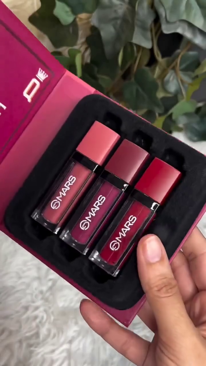 Matte Liquid Lipstick Gift Box Set of 3 – Long-Lasting, Highly Pigmented Colors in Rich Brown, Nude, Pink, and Red Shades – Smooth and Travel-Friendly Pack for Everyday and Special Occasions